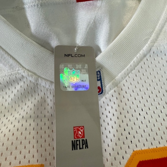 Kansas City Chiefs Jersey Mitchell & Ness NFL Joe Montana #19 Throwback Jersey - Picture 7 of 8